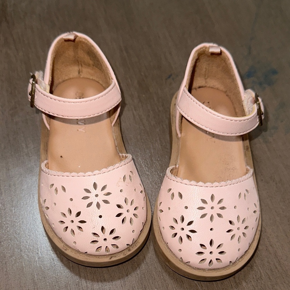 Old Navy Light Pink Kids Dress Shoes
